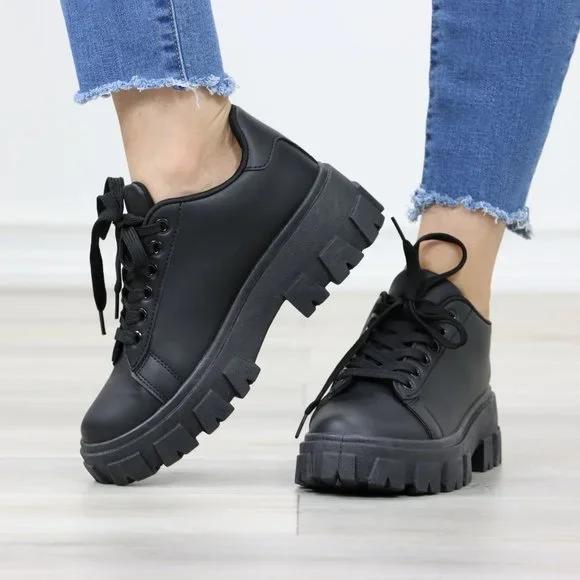 Black Chunky Lace-Up Lug Sole Oxford Platform Women's Shoes - Picture 11 of 12